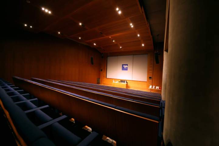 Location de matériel audiovisuel fiable et performant à Paris